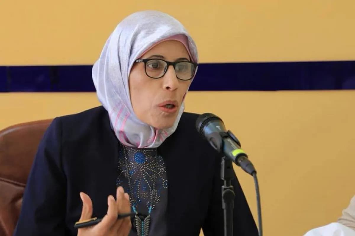 نادية هناوي: مشروع نقدي رائد يعيد تشكيل الخطاب الأدبي العربي